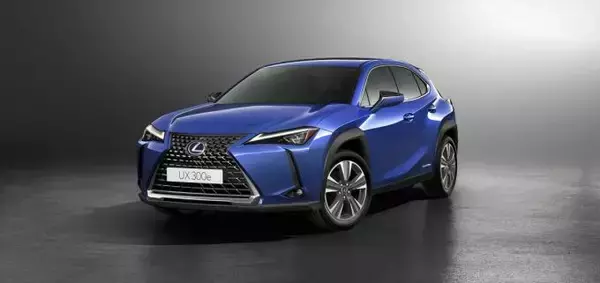 レクサスがブランド初の電気自動車「UX300e」を公開！　走りと環境性能を両立