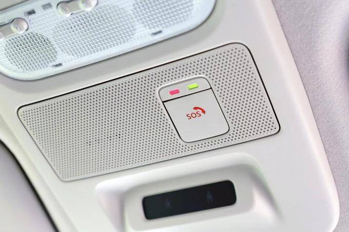 年齢と共にクルマを選ぶ基準も変化！　高齢者にピッタリの愛車の条件とは