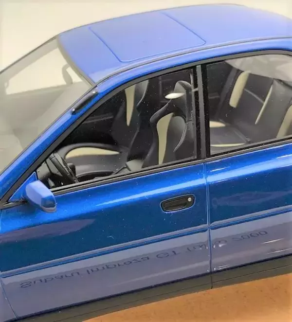 「存在感バツグン！　GC型スバル・インプレッサ欧州仕様18分の1スケールモデルカーが発売中」の画像