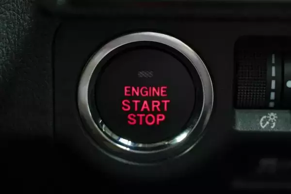 お金があっても高級装備のほうがいいとは限らない？　選べるクルマの装備６つのメリット・デメリット