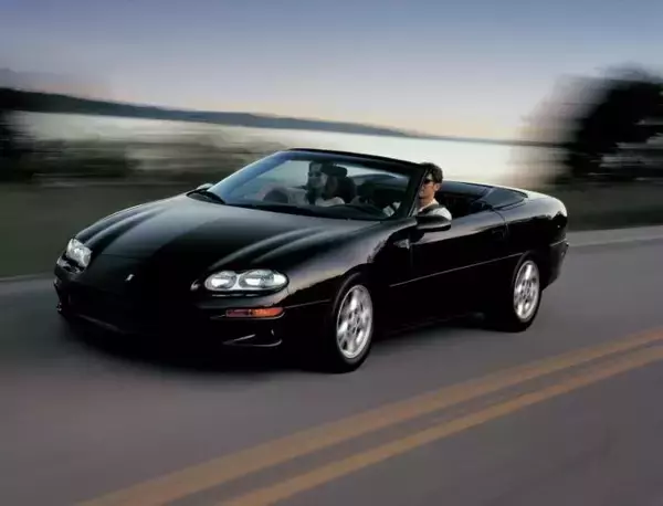 「乗れば人生感が変わる可能性大！　激安だから一か八かの冒険もありな中古車４選」の画像