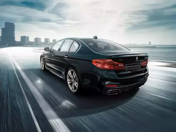 531馬力を発揮するBMW M550i xDrive Ultimate Editionが55台限定で発売