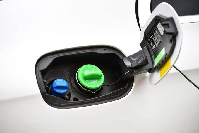 【試乗】メルセデス・ベンツE350deは日本待望のパワーユニット搭載！　速くて静かで言うことなしのデキ