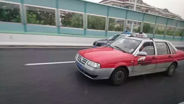 【タクシーで5割！　バスでは9割!!】バッテリーEVが圧倒的に優勢な中国で感じた日本の立ち後れ感