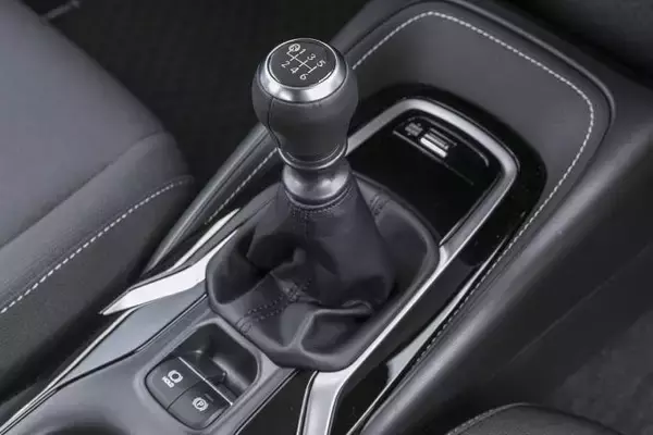 「【時代に逆行しているようだがなぜ？】トヨタ車に「MT」が続々とラインアップされるワケ」の画像