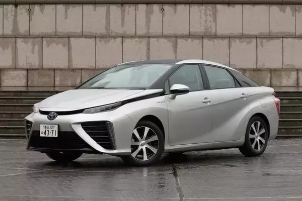 【いまだに超先進なのになぜ？】ほとんど売れない「トヨタMIRAI」の2代目を出したことに意味はあるのか