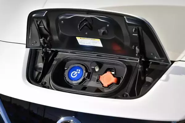 【なぜ世界的に統一されない？】ユーザーメリットを損なうのにEVの充電ソケットが多数存在するワケ