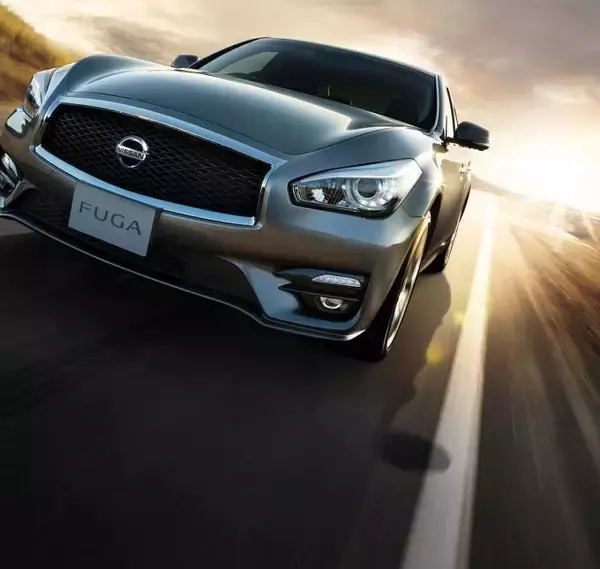 「日産シーマとフーガが仕様を向上　安全装備充実でサポカーSワイドに該当」の画像