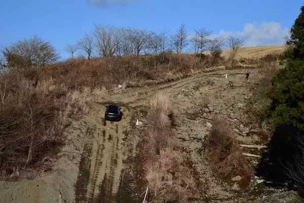 「【試乗】新機能追加で悪路走破性アップ！　マツダ最新SUVのオフロード性能を試す」の画像