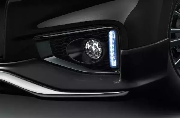 熱い要望に応えて復活！　日産エルグランドの特別仕様車「ハイウェイスター ジェットブラックアーバンクロム」を設定