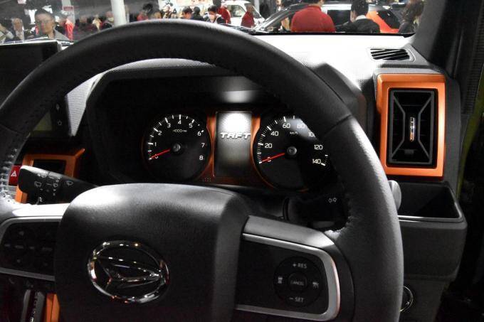 バカ売れ必至の軽クロスオーバーSUVコンセプトは年央に発売も！　遊びゴコロ全開のダイハツブース【東京オートサロン2020】