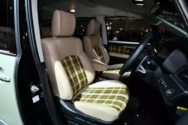 「発売目前の新型eKスペースが初披露！　個性派SUVがズラリ揃った三菱自動車ブース【東京オートサロン2020】」の画像