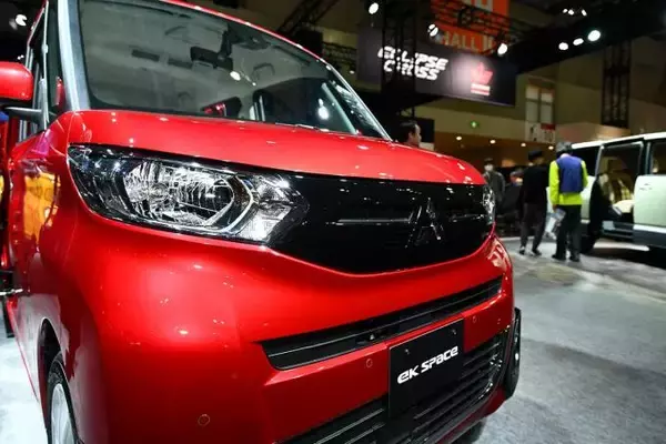 「三菱のSUVテイストを惜しみなく投入！　新型eKクロススペースに込めたデザイナーのこだわりとは【東京オートサロン2020】」の画像