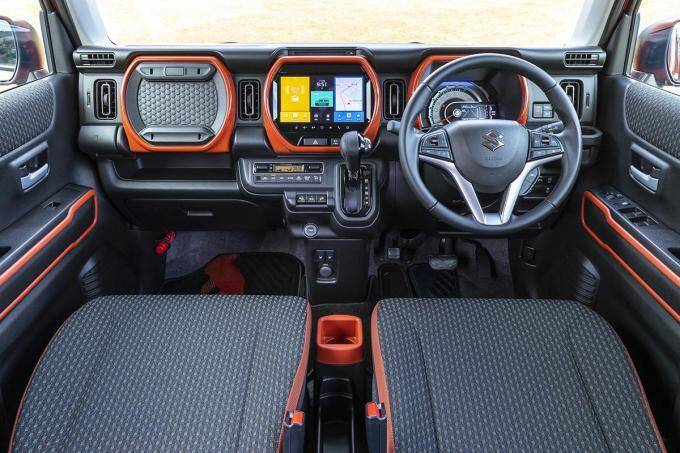 キープコンセプトに見えてこだわり満載！　新型スズキ・ハスラーのデザイナーにインタビュー