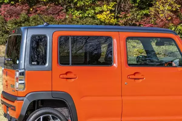 「キープコンセプトに見えてこだわり満載！　新型スズキ・ハスラーのデザイナーにインタビュー」の画像