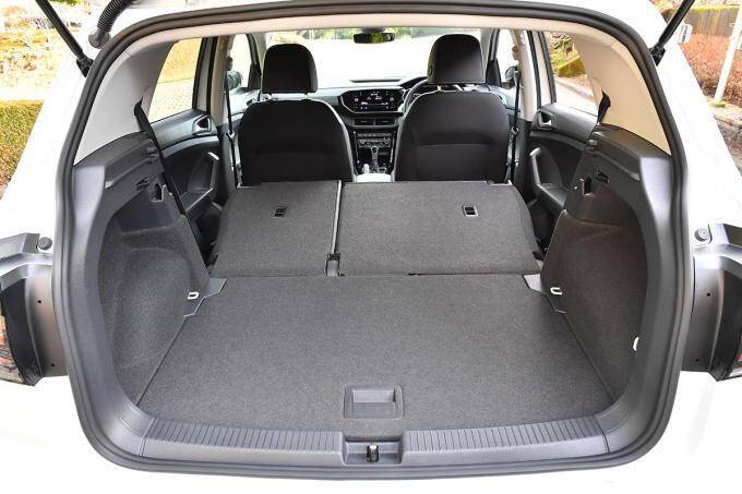 【試乗】一番小さいSUVでも実力高し！　VW T-Crossが見せた軽快な走り