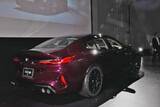 「2020年もMで攻める！　BMWがレーシングテクノロジー直結の究極スポーツカー「M8グランクーペ」を発売」の画像4