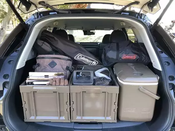 「日産エクストレイルとコールマンがコラボ！　世界に１台だけのリモートワーク車が誕生」の画像