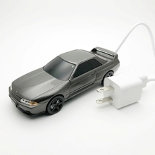 待望の第2弾はR32！　日産公認のスカイラインGT-R型モバイルバッテリーの新作が発売中