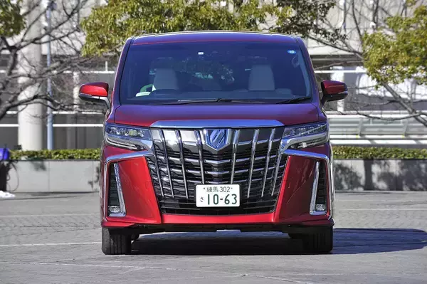 「【鉄仮面やR32など過去にはないクルマも存在！】クルマに「フロントグリル」は必要あるのか」の画像