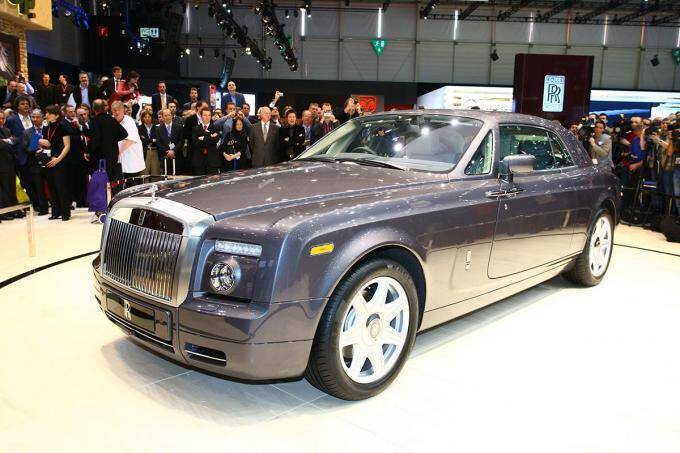 【鉄仮面やR32など過去にはないクルマも存在！】クルマに「フロントグリル」は必要あるのか