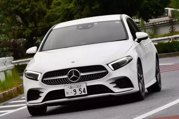 「【クラウンやスカイラインに負けず劣らず！】いま高齢者の愛車にミニとニュービートルが人気な理由」の画像