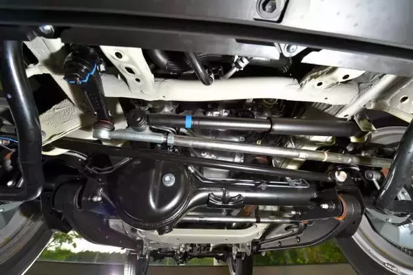 「アクティブな人が「雰囲気SUV」を掴むと後悔！　アウトドア派が選ぶべき小型SUV５選」の画像