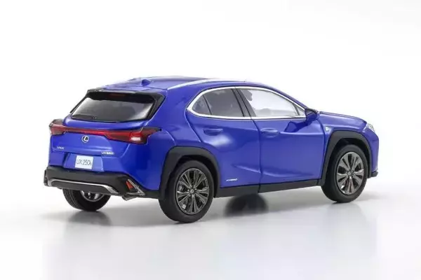 43分の1スケールでも細部まで忠実に再現！　京商からレクサスUXが５色をラインアップして発売