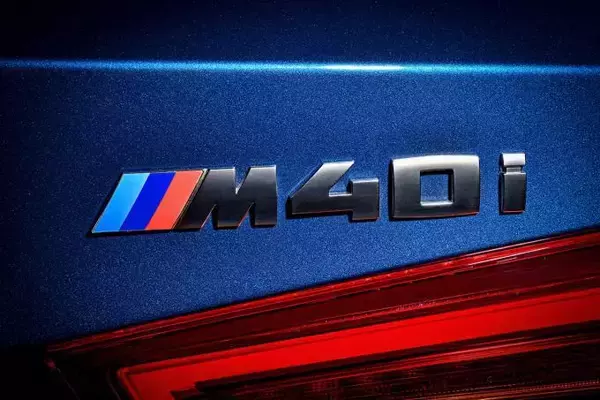 BMW M社が手掛けた直6ガソリンエンジン搭載スポーティSUV「BMW X3 M40i」が発売