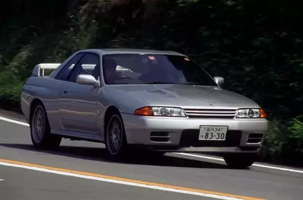 「永遠の名車！　R32型スカイラインGT-Rに乗って衝撃をうけたこと３つ」の画像