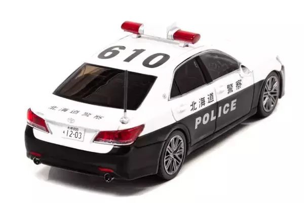 「ヒコセブンからトヨタ・クラウンの要人警護車＆白黒パトカー２種が43分の1スケールで発売」の画像