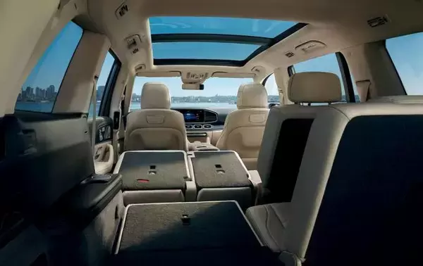 「３世代目となる最上級SUV「メルセデス・ベンツGLS」が登場　1263万円から」の画像