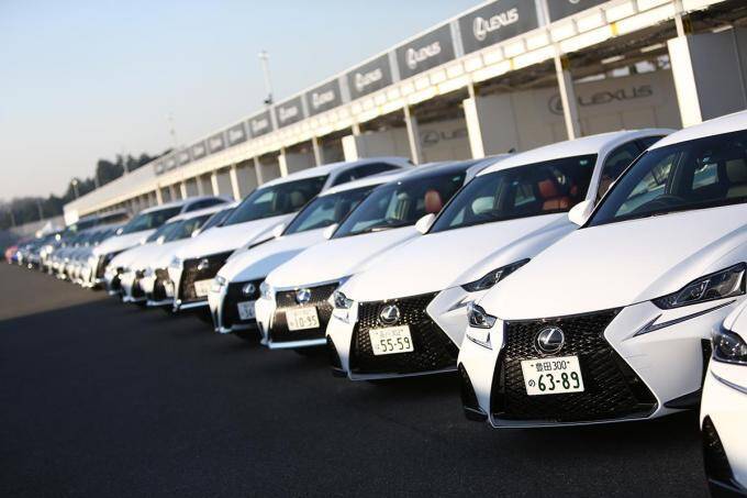 規模が大きすぎるために車種ごとのブランディングが効く！　世界的な「顔統一」の流れにトヨタが乗らないワケ