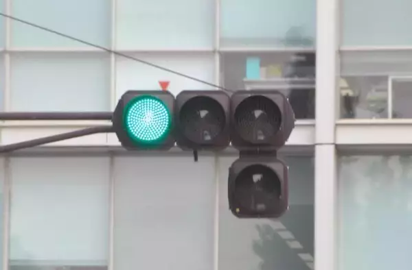 「自動運転の進化や交通事故減少にも繋がる！　5G解禁で変わる自動車社会とは」の画像