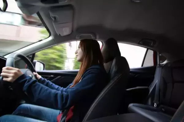 「初心者でも女子でもクルマを買う前に必ずディーラー試乗すべき７つの理由」の画像