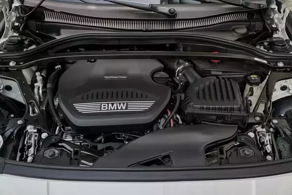 「人気のBMW１シリーズに待望のディーゼルエンジン搭載モデル「118d」を追加し発売」の画像