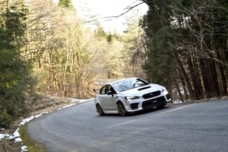 日本未導入のS209にスバリスト女子が試乗！　「走りを極めれば安全になる」の極致