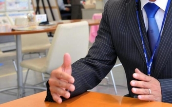 ドライなアメリカ人と浪花節の日本人？　お国柄クッキリの新車ディーラーマンの「愛車」事情