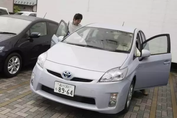 「ドライなアメリカ人と浪花節の日本人？　お国柄クッキリの新車ディーラーマンの「愛車」事情」の画像