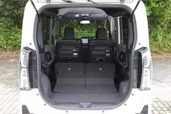 「高すぎるいまどきの軽自動車！　普通車と同じ値段でも選ぶ価値はあるのか」の画像