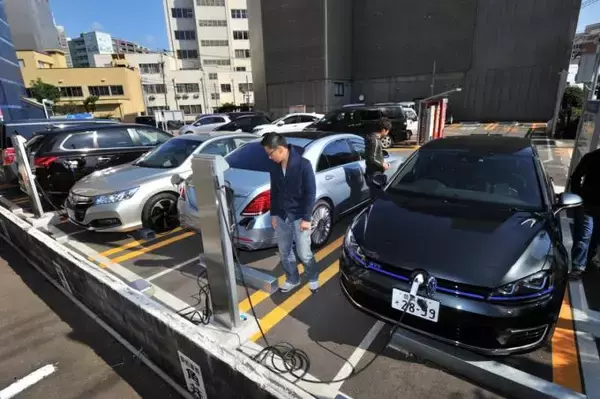 「日本を埋め尽くすハイブリッド車が欧州でも伸び！　一方その他海外とは温度差」の画像