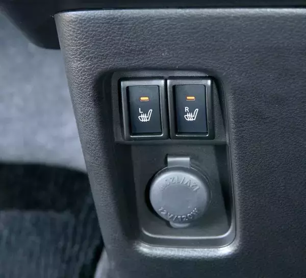 「キープコンセプトに見えて大幅進化！　新型スズキ・ハスラーの内外装をチェック」の画像