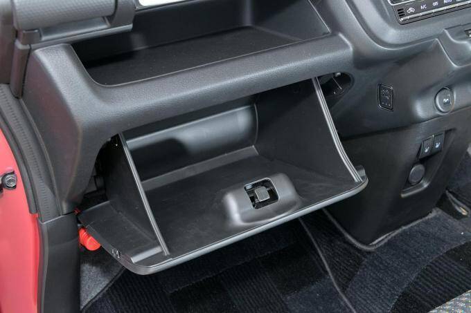 キープコンセプトに見えて大幅進化！　新型スズキ・ハスラーの内外装をチェック