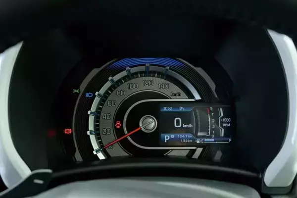 「キープコンセプトに見えて大幅進化！　新型スズキ・ハスラーの内外装をチェック」の画像