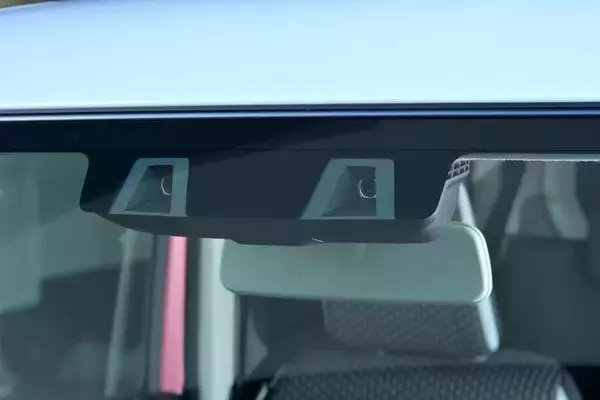 「キープコンセプトに見えて大幅進化！　新型スズキ・ハスラーの内外装をチェック」の画像