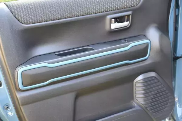 「キープコンセプトに見えて大幅進化！　新型スズキ・ハスラーの内外装をチェック」の画像