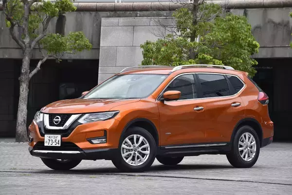 「フルモデルチェンジの必要なし？　現行トヨタ・ハリアーがライバルだらけのSUV市場でモデル末期でも売れ続けたワケ」の画像