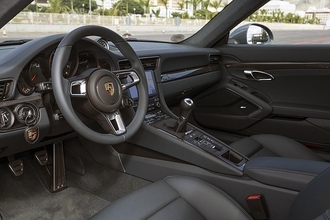 クルマのATは9速や10速があるのにほとんどのMTが6速までのワケ