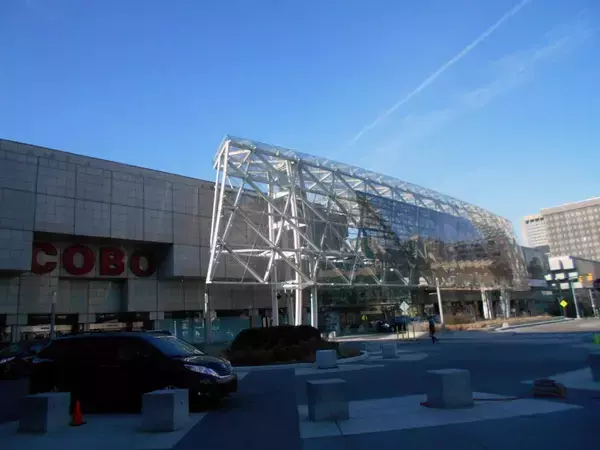 「海外モーターショー会場が続々とコロナウイルス感染者の収容施設へ！　転用のない日本は海外から見ると異質」の画像