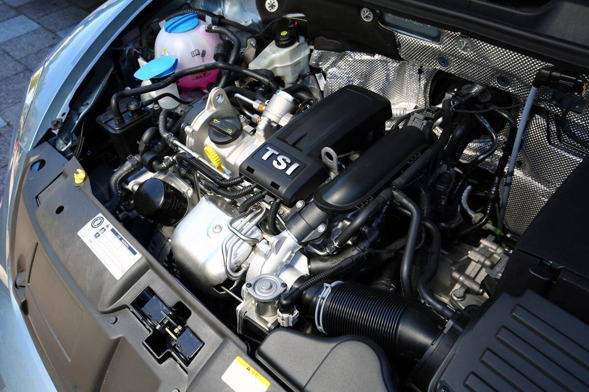 時代に逆行！　絶滅寸前！　それでも小排気量ターボやHVじゃ味わえない大排気量エンジンの魅力